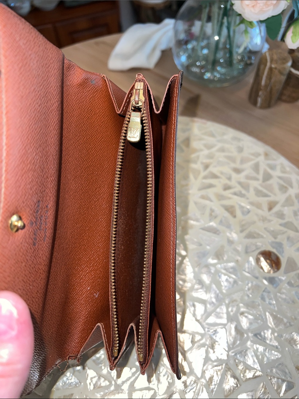 AUTHENTIC Vintage Louis Vuitton Sarah Wallet - Picture 10 of 13